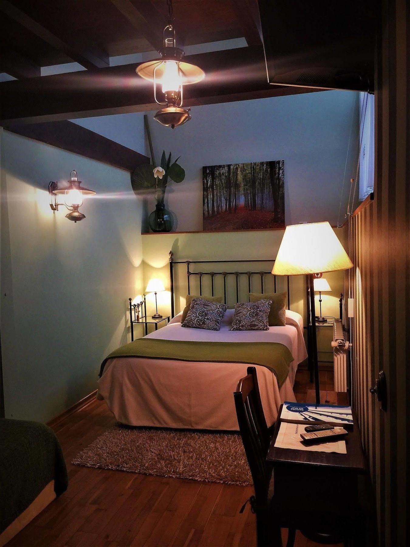 Hotel Os Tres Teixos Adelán Esterno foto