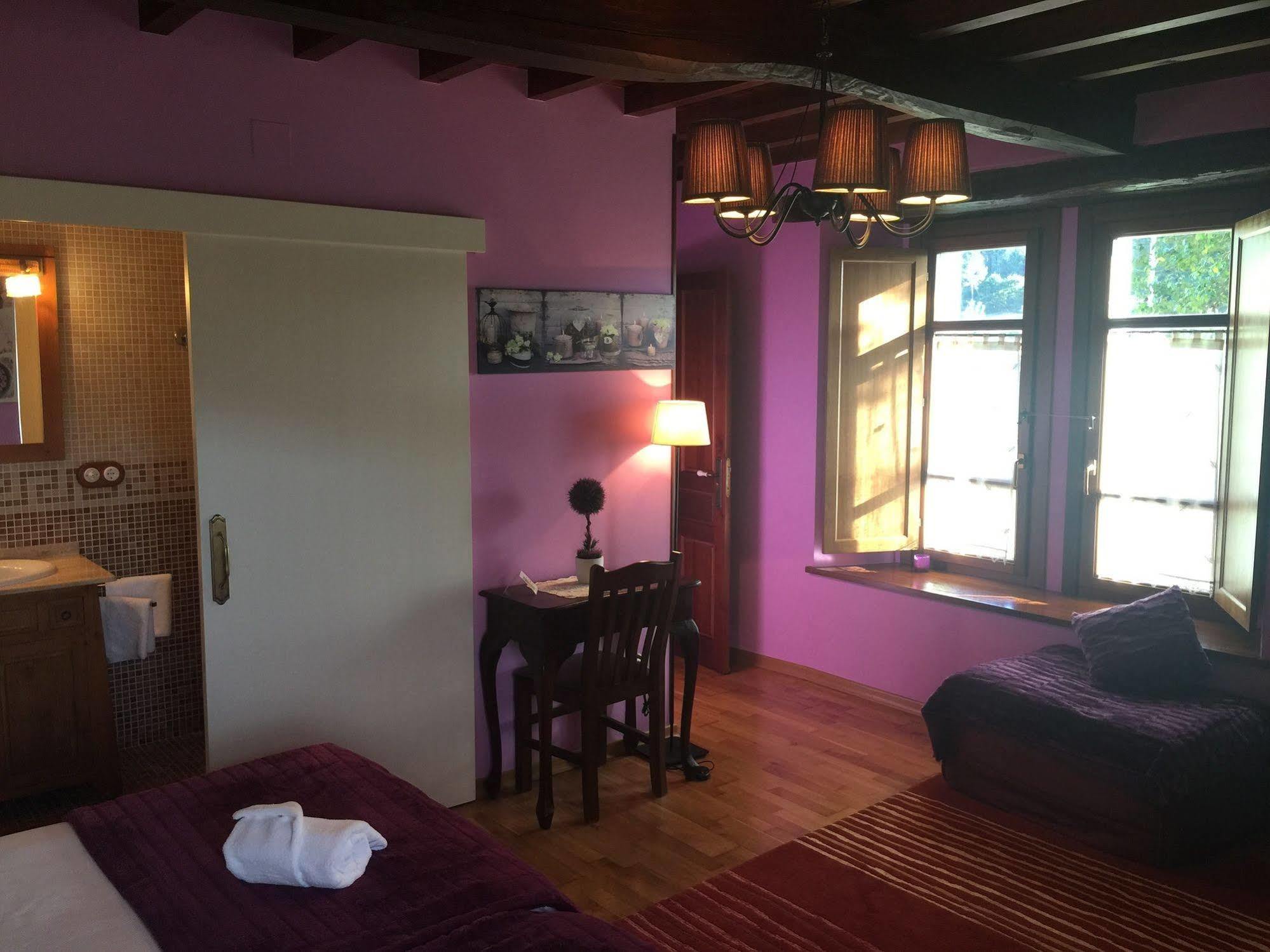 Hotel Os Tres Teixos Adelán Esterno foto